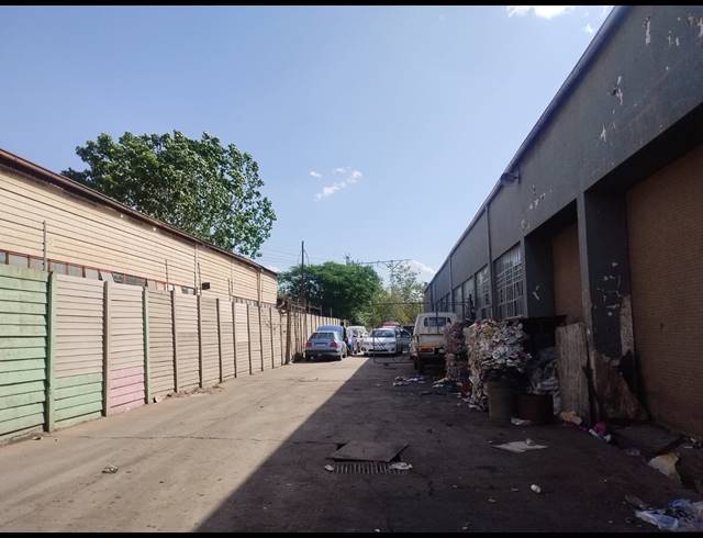 1,400M² INDUSTRIAL YARD FOR SALE IN VEREENIGING INDUSTRIAL